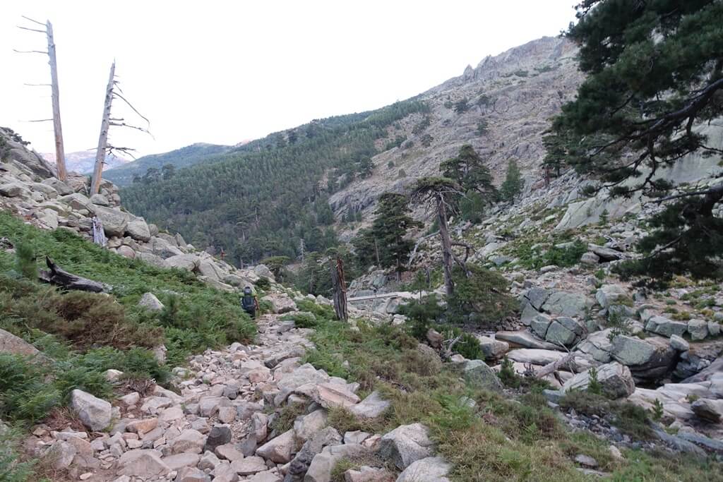 Fernwanderweg GR 20 auf Korsika. 5. Etappe vom Refuge de Tighiettu zum Refuge de Ciottulu di i Mori