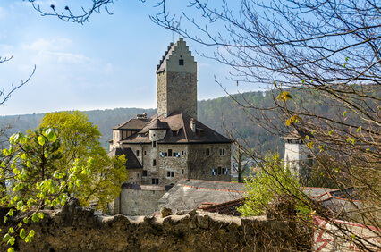 Altmühltal-Panoramaweg Etappe 6 - Blick auf die alte Burg in Kipfenberg, dem Ziel dieser Etappe