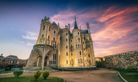 Kulinarische Genüsse am Ziel der 21. Etappe in Astorga. Auch das gibt es auf der Jakobsweg Route.