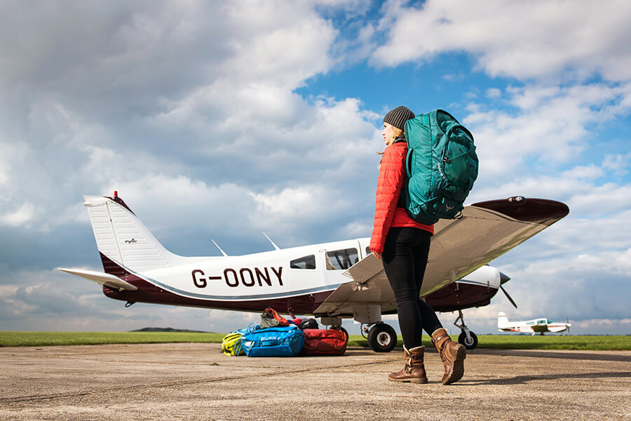 Reisen mit Zelt & Flugzeug – 5 Tipps für eine stressfreie Reise