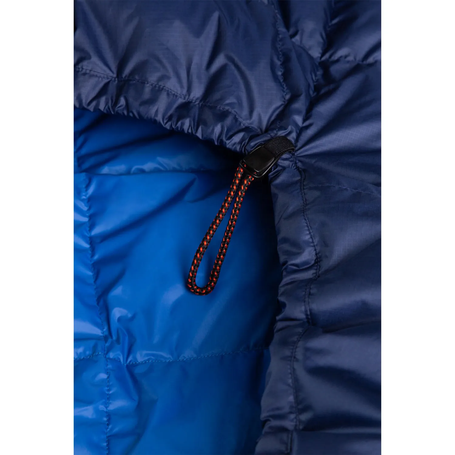 ME-005922_TransAlp_Sleeping_Bag_Regular_ME-01597_Medieval_Lapis_Blue_Detail-4550.jpg