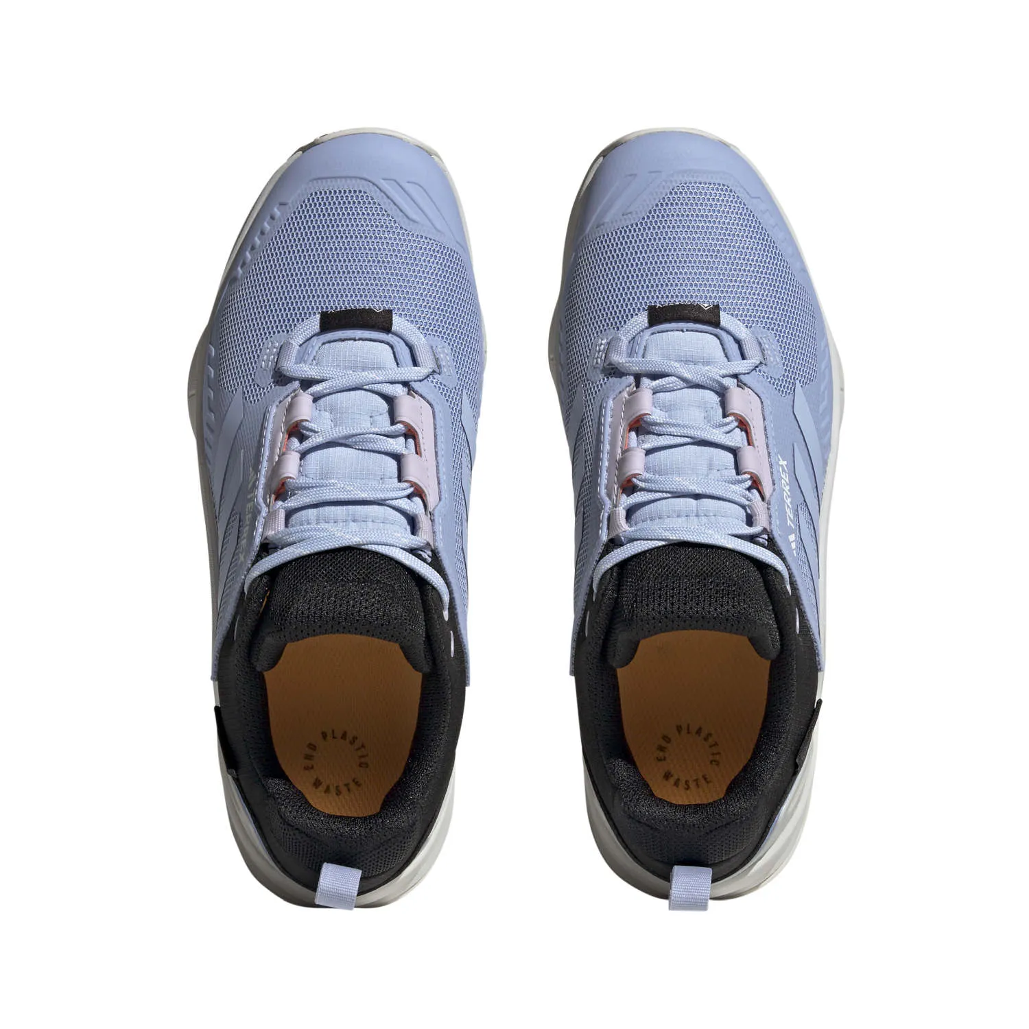 103_HP8715_3_FOOTWEAR_Photography_Top Portrait View_transparent.jpg