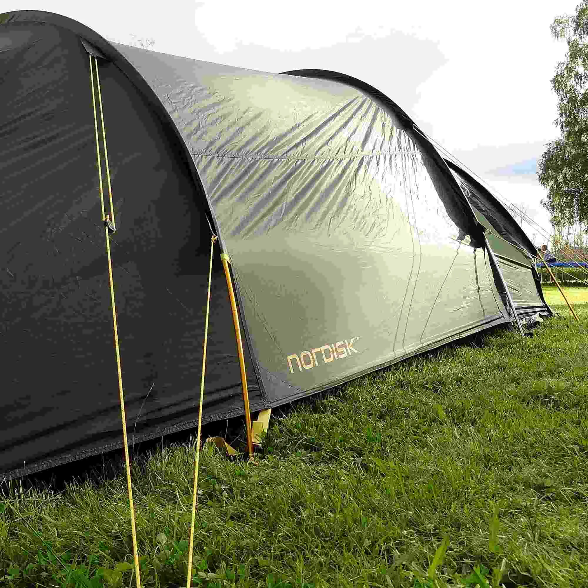 Oppland-2-si-112032-nordisk-classic-tunnel-two-man-tent-forest-green-on-location-4.jpg