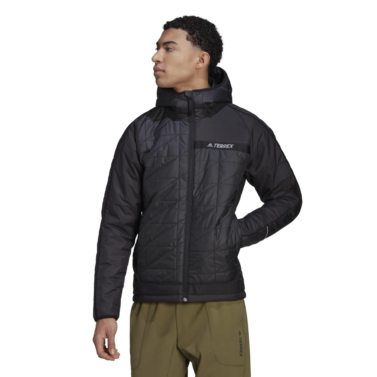 03_HF0834_3_APPAREL_On Model_Standard View_transparent.jpg