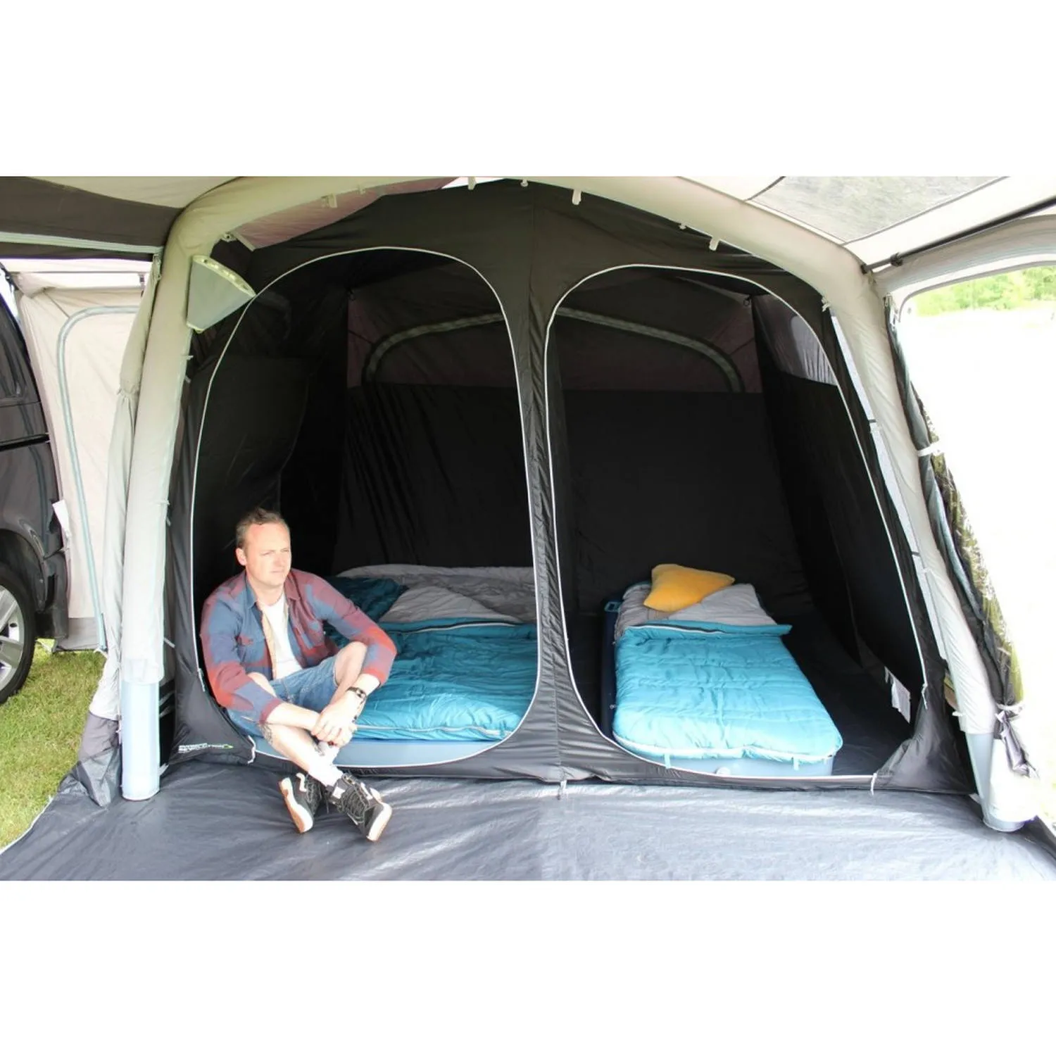02_movelite_t4e_pc_w_4_berth_inner_tent_1.jpg