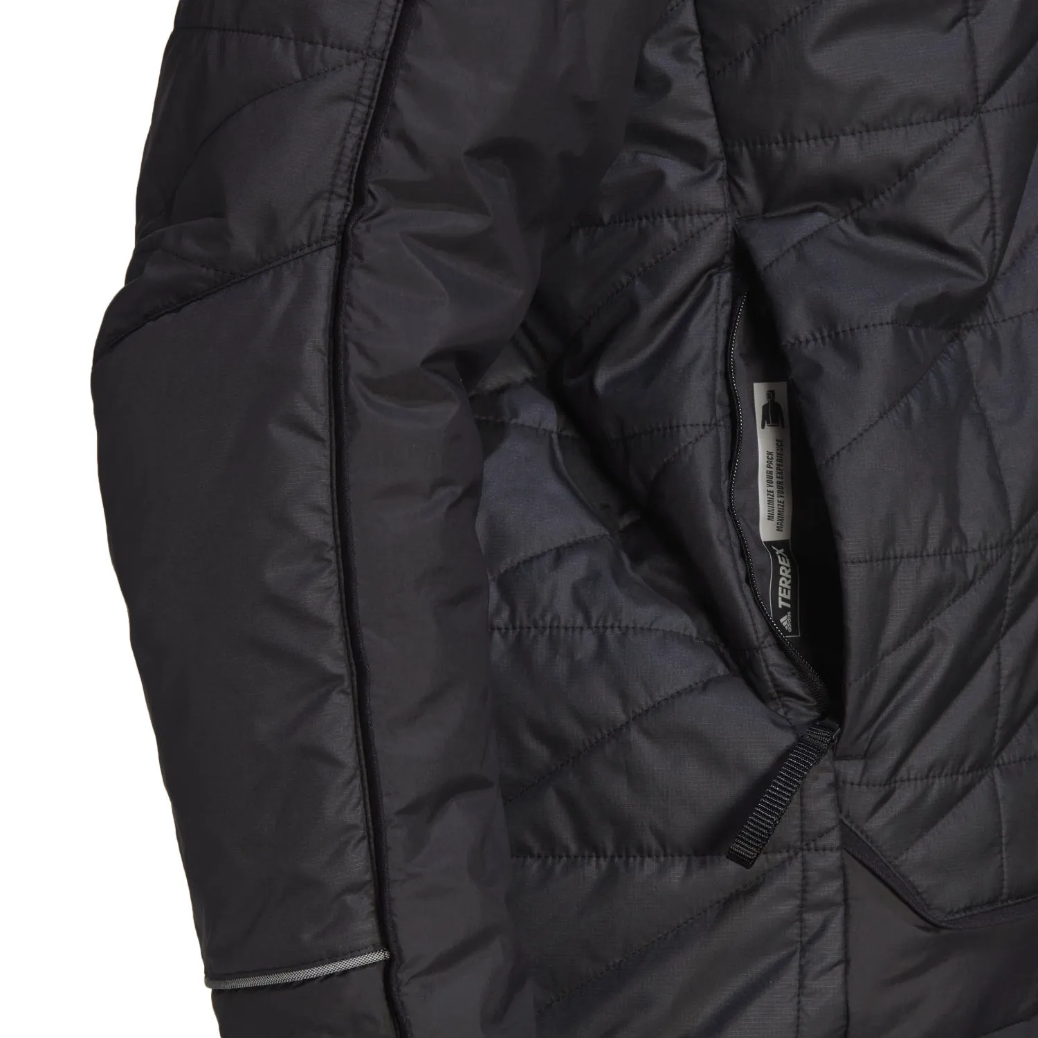01_HF0834_10_APPAREL_On Model_Detail View 3_transparent.jpg
