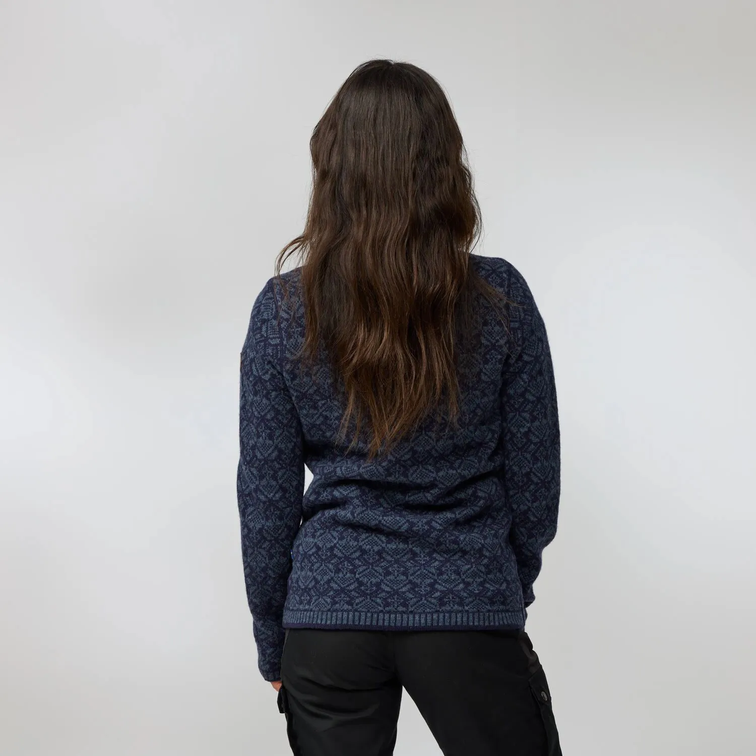 Snow_Cardigan_W_89912-555_D_MODEL_1648.jpg