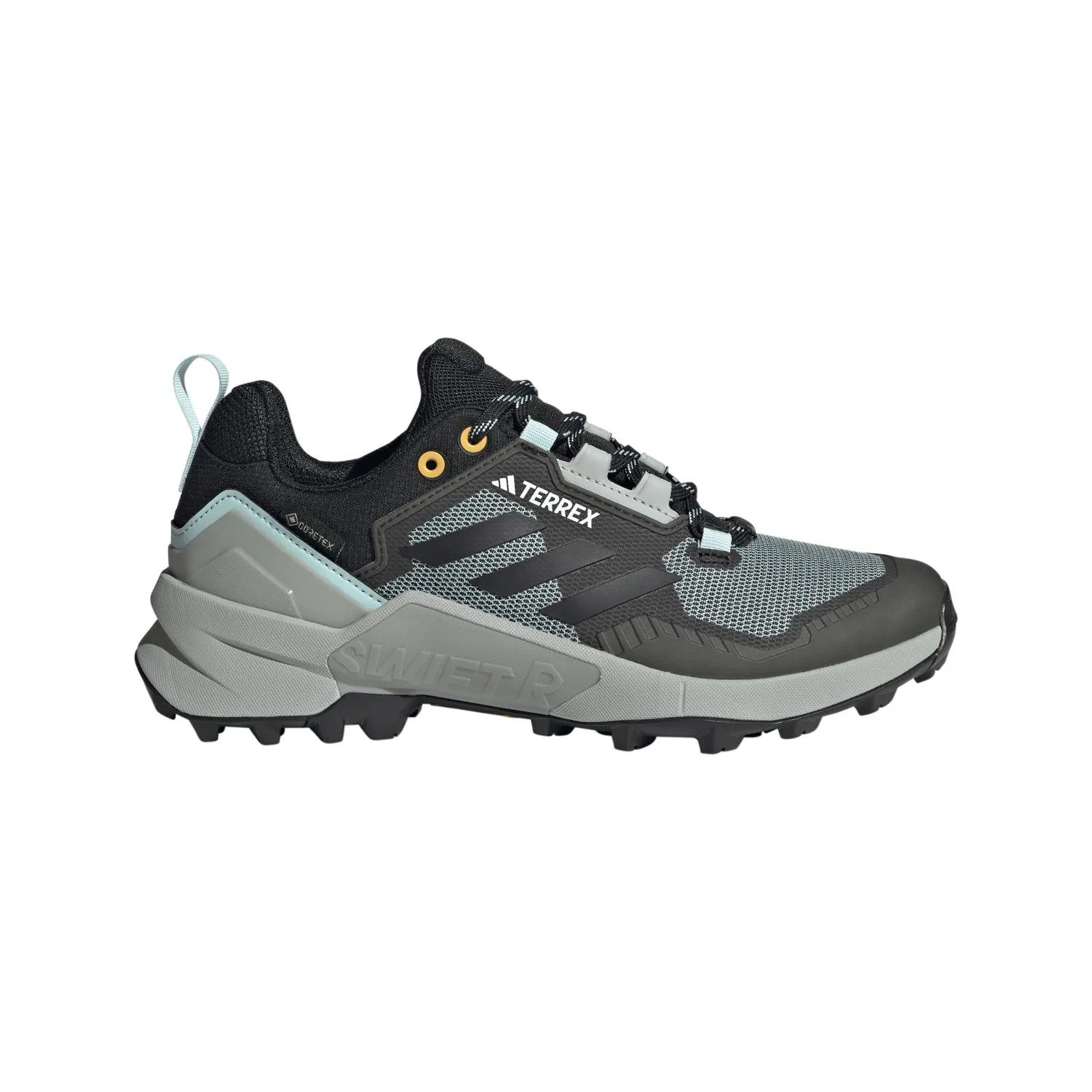 IF2403_1_FOOTWEAR_Photography_Side Lateral Center View_white.jpg