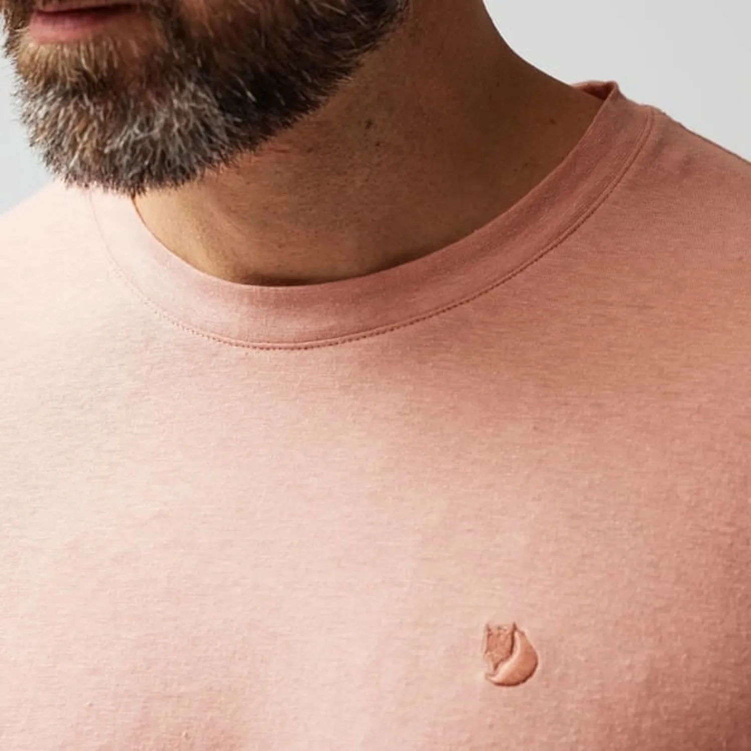 hemp_blend_t-shirt_m_12600215-302_e_model_fjr.jpg