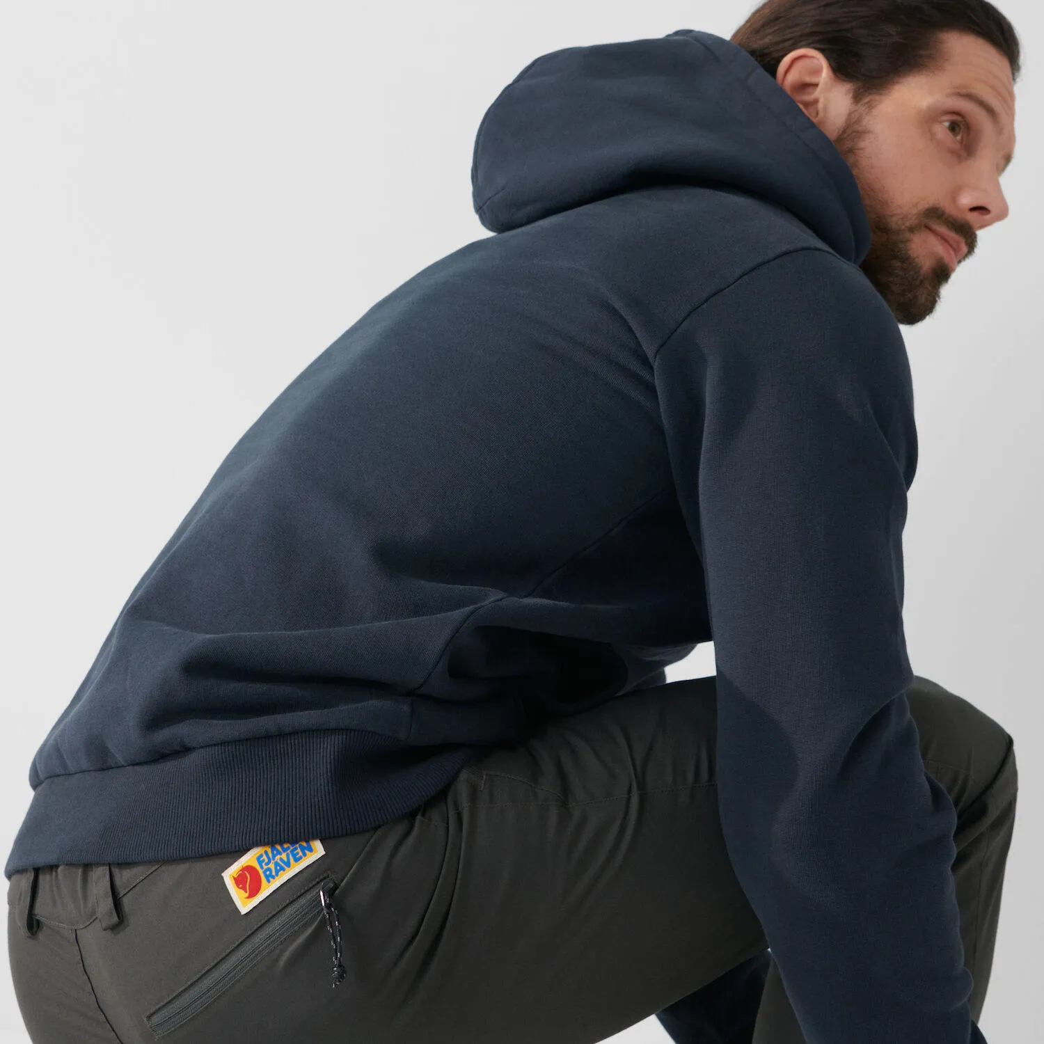 Fjallraven_Logo_Hoodie_M_84144-555_D_MODEL_FJR.jpg