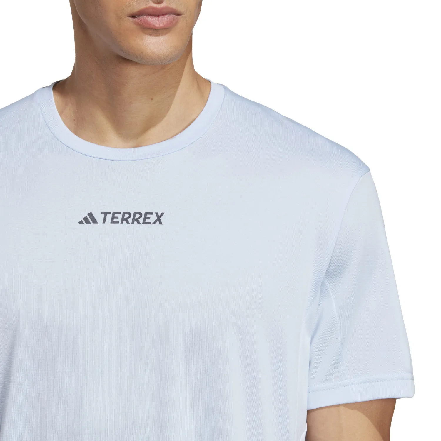 210_HZ1387_7_APPAREL_On Model_Detail View 1_transparent.jpg