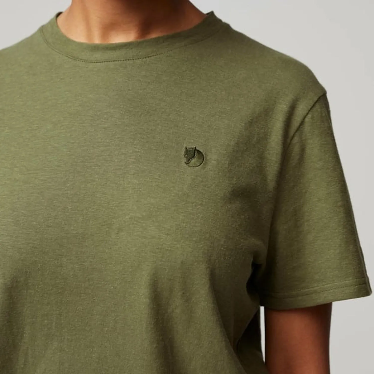hemp_blend_t-shirt_w_14600163-620_e_model_fjr.jpg