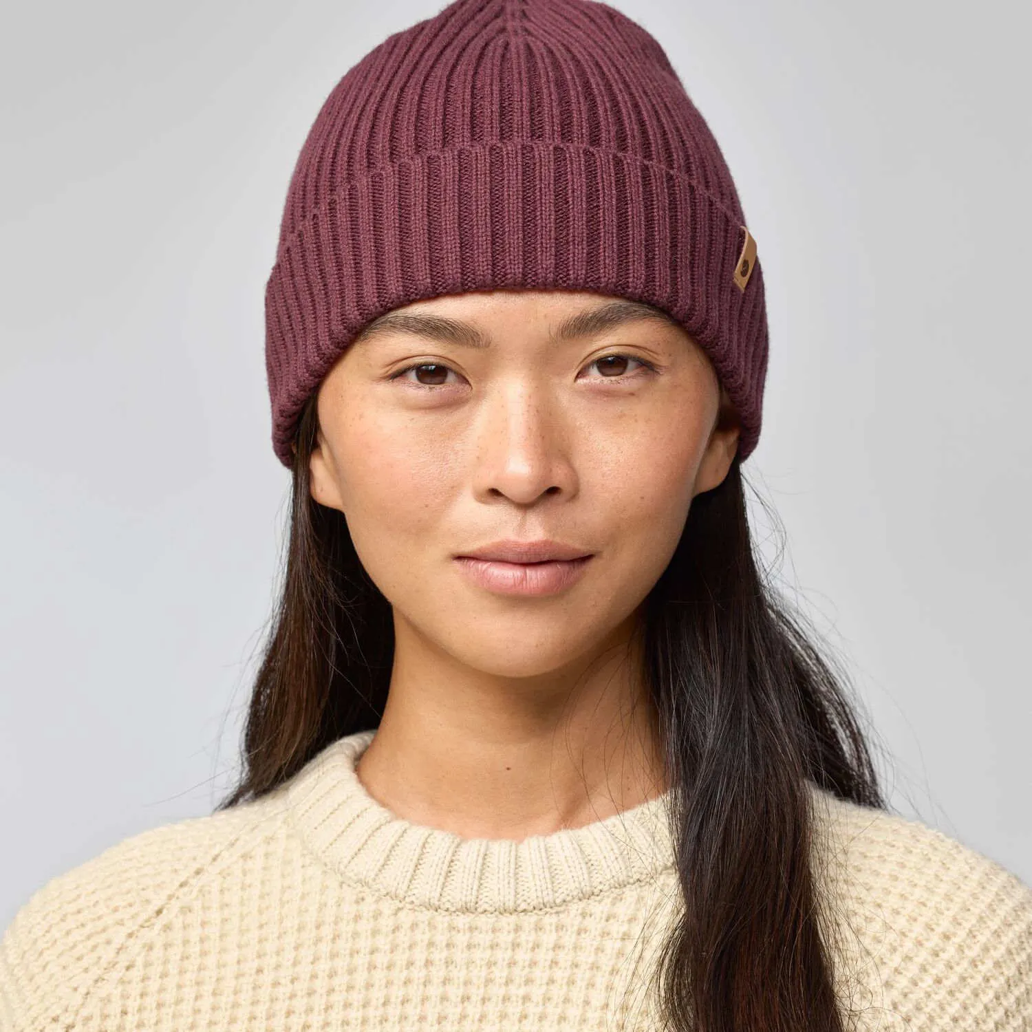 Ovik_365_Hat_13100233-357_F_MODEL_1386.jpg