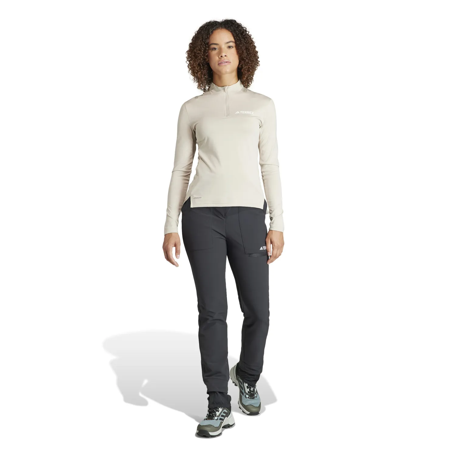 IB1131_7_APPAREL_On Model_Standard Outfit View_white.jpg
