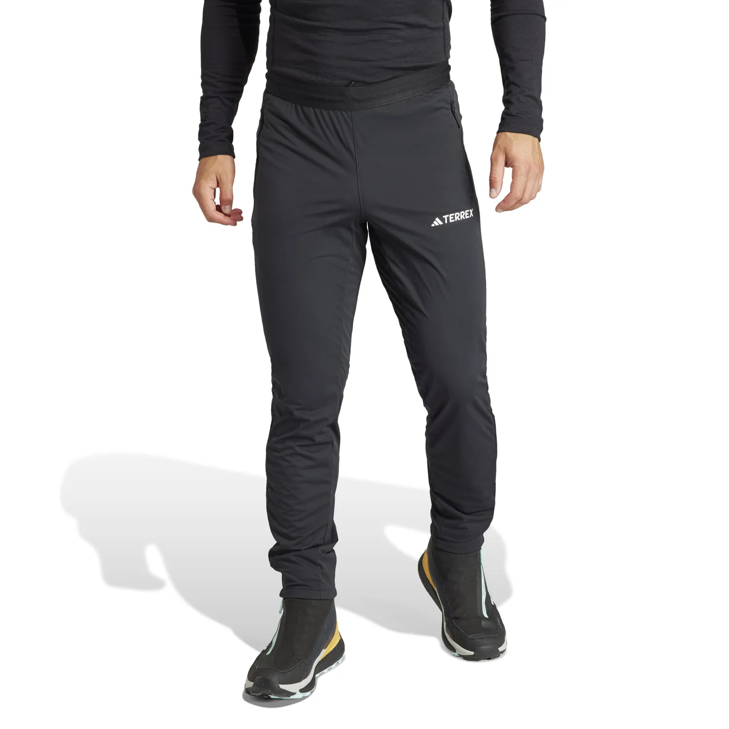 IB1116_3_APPAREL_On Model_Standard View_white.jpg