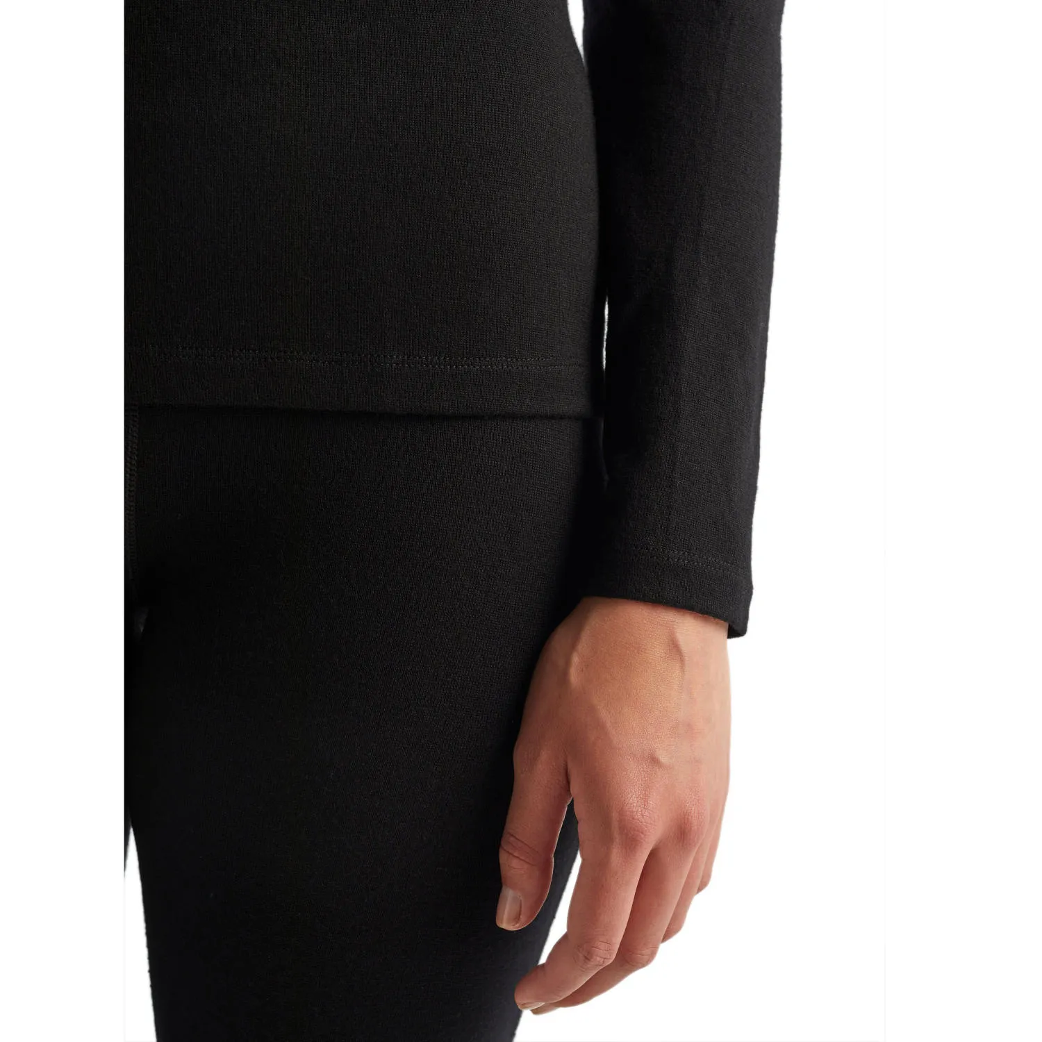 SS21-WOMEN-260-TECH-LS-HALF-ZIP-BLACK--104390001_8_B04390001.jpg
