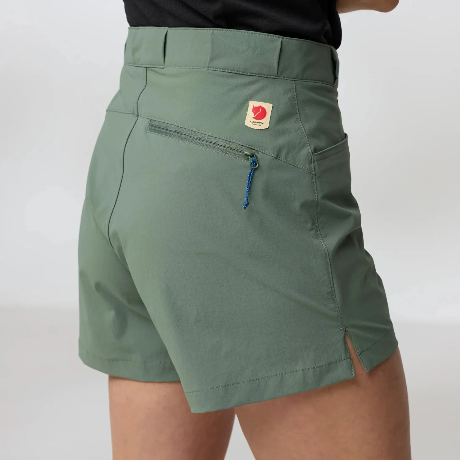 high_coast_lite_shorts_w_89431-614_g_model_0326.jpg