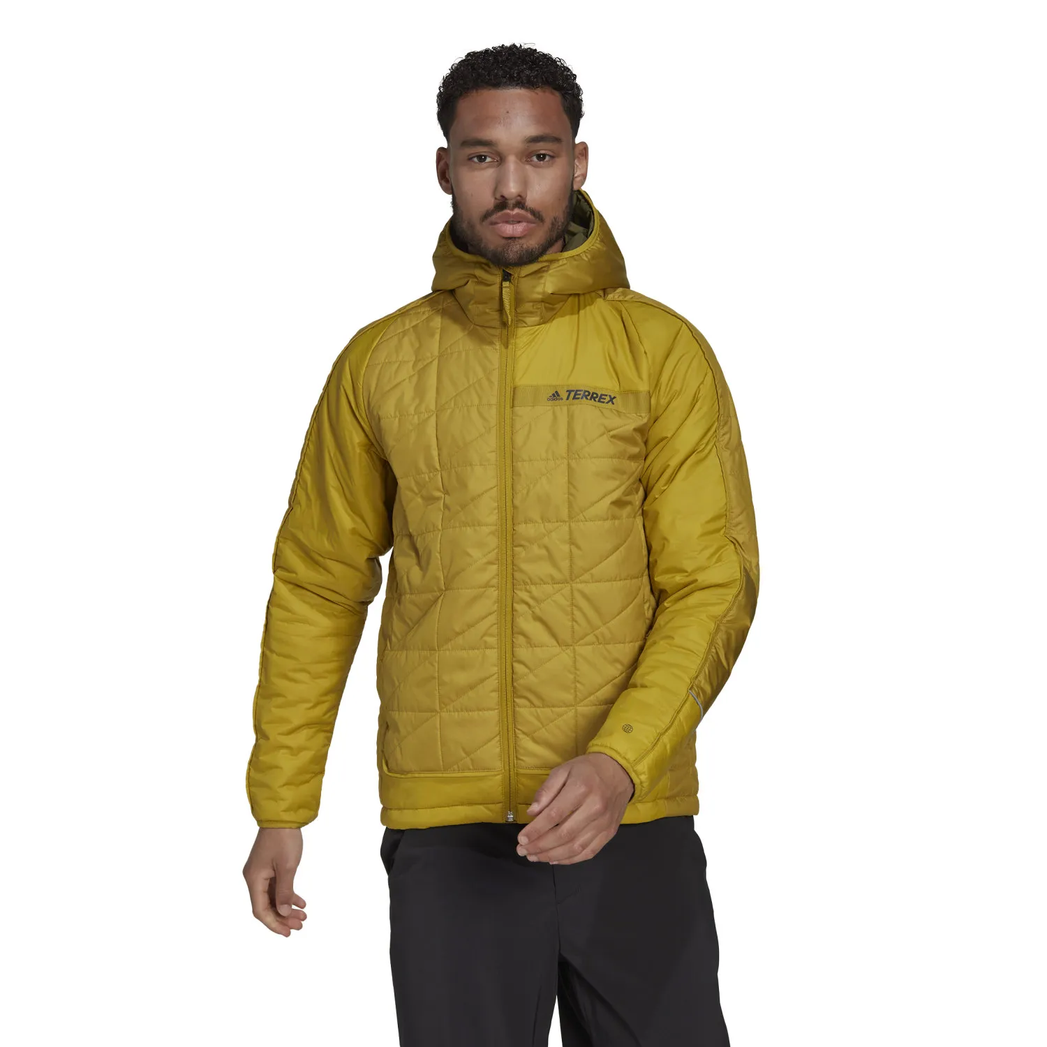 03_HF0833_3_APPAREL_On Model_Standard View_transparent.jpg
