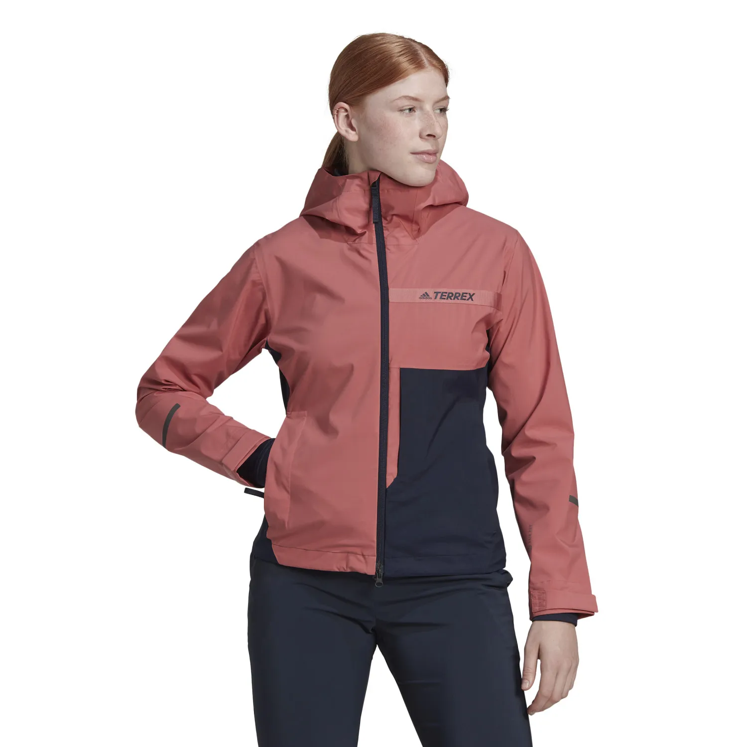 03_HF3276_3_APPAREL_On Model_Standard View_transparent.jpg
