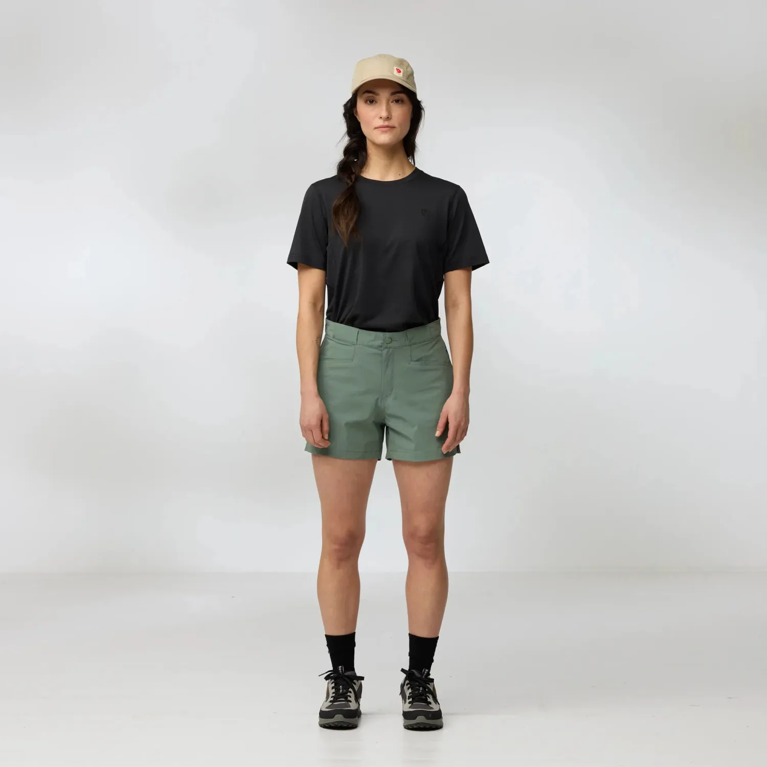 high_coast_lite_shorts_w_89431-614_i_model_0379.jpg