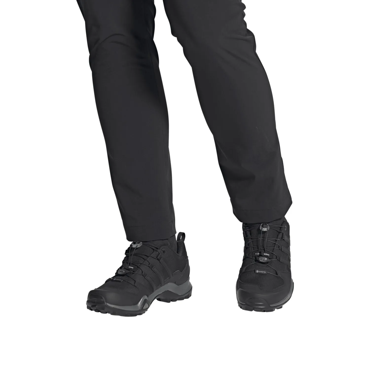 IF7631_11_FOOTWEAR_On Model_Front View_white.jpg