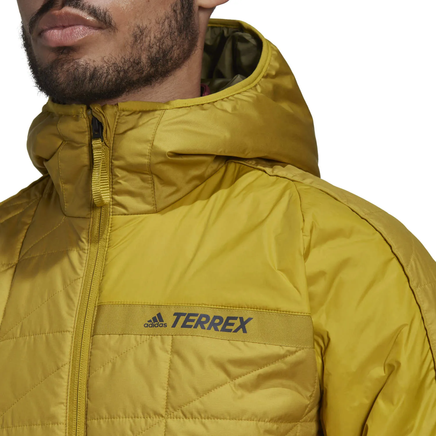 05_HF0833_8_APPAREL_On Model_Detail View 1_transparent.jpg